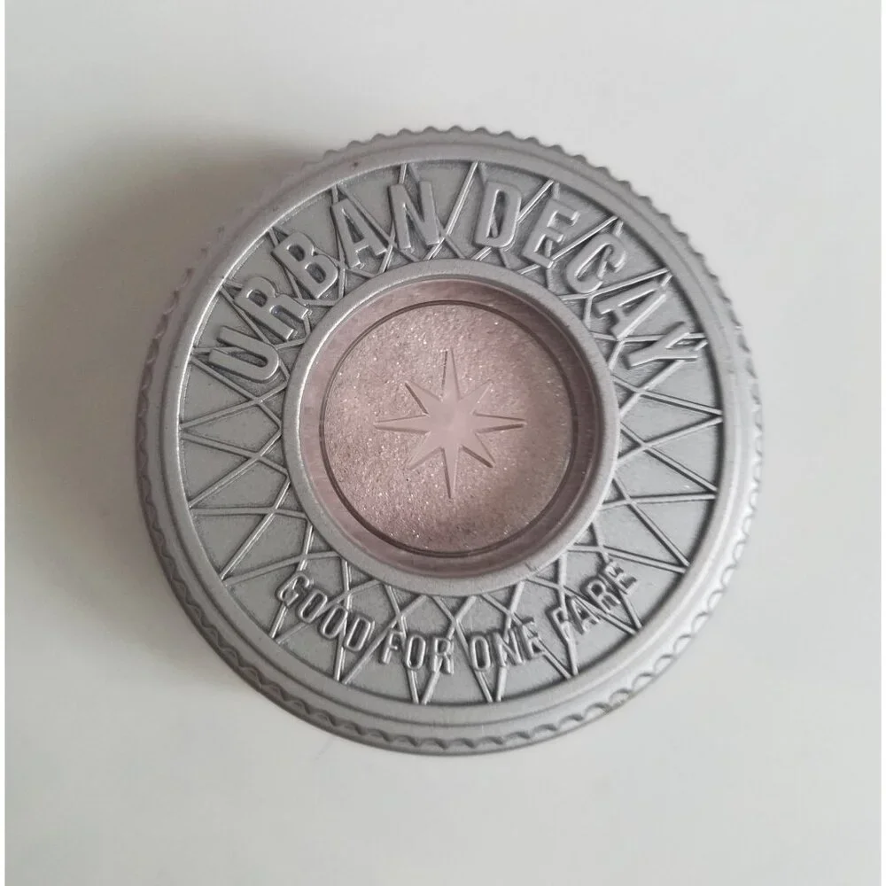 Urban Decay Cherry Eyeshadow